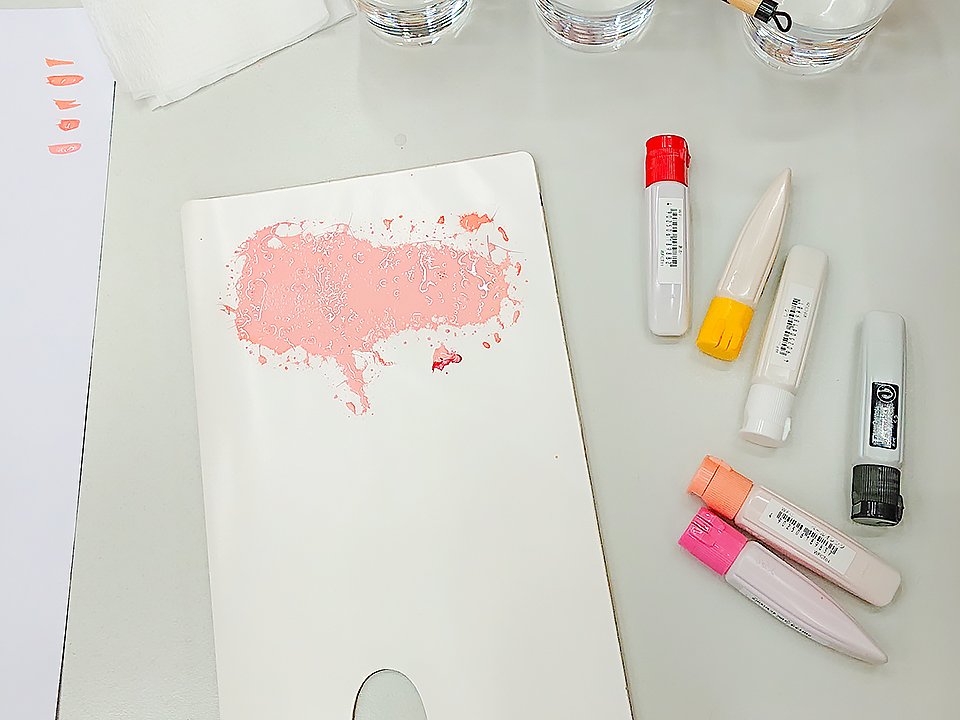 絵の具の写真